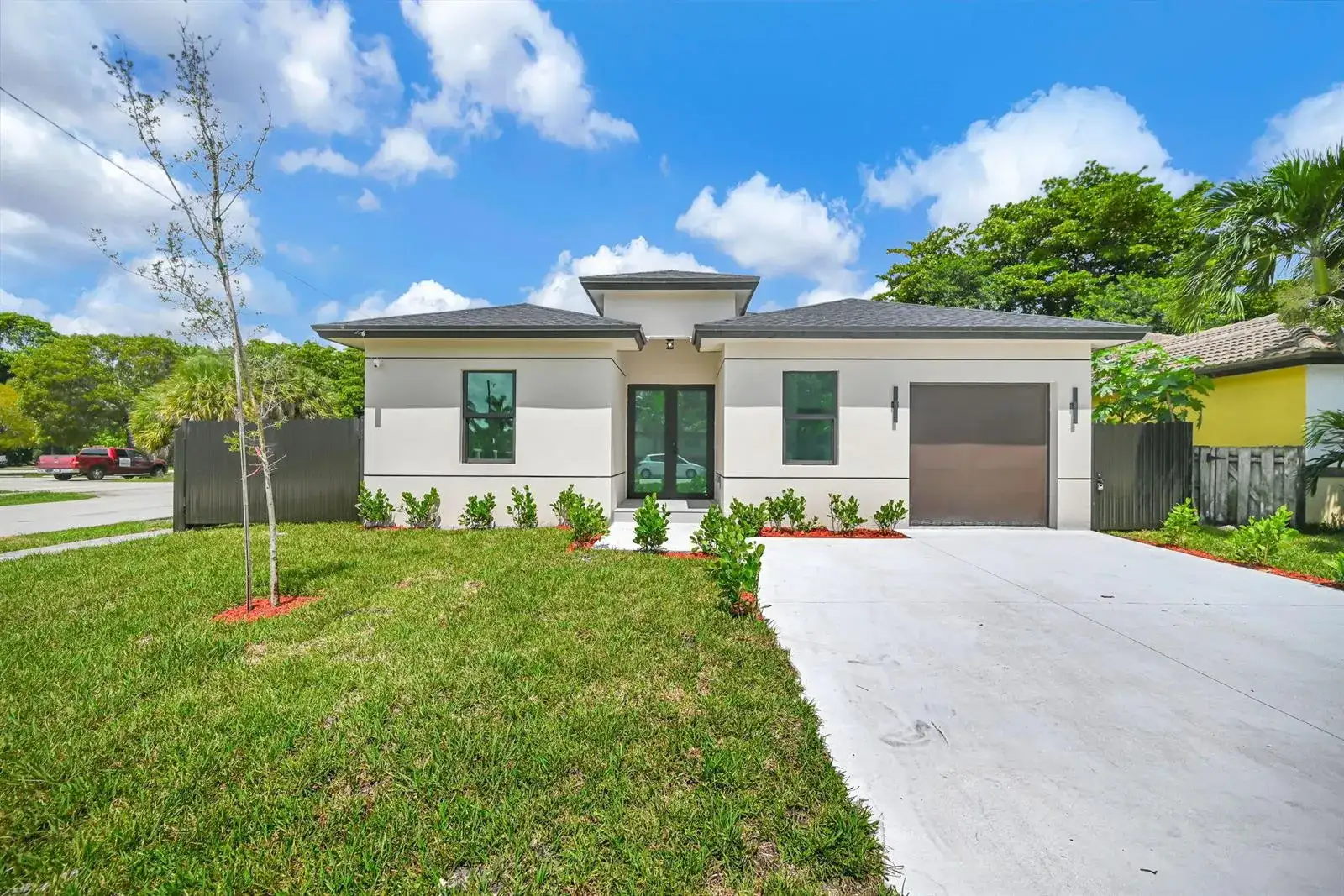 2791 NW 11th Court, Fort Lauderdale FL 33311 photo 2