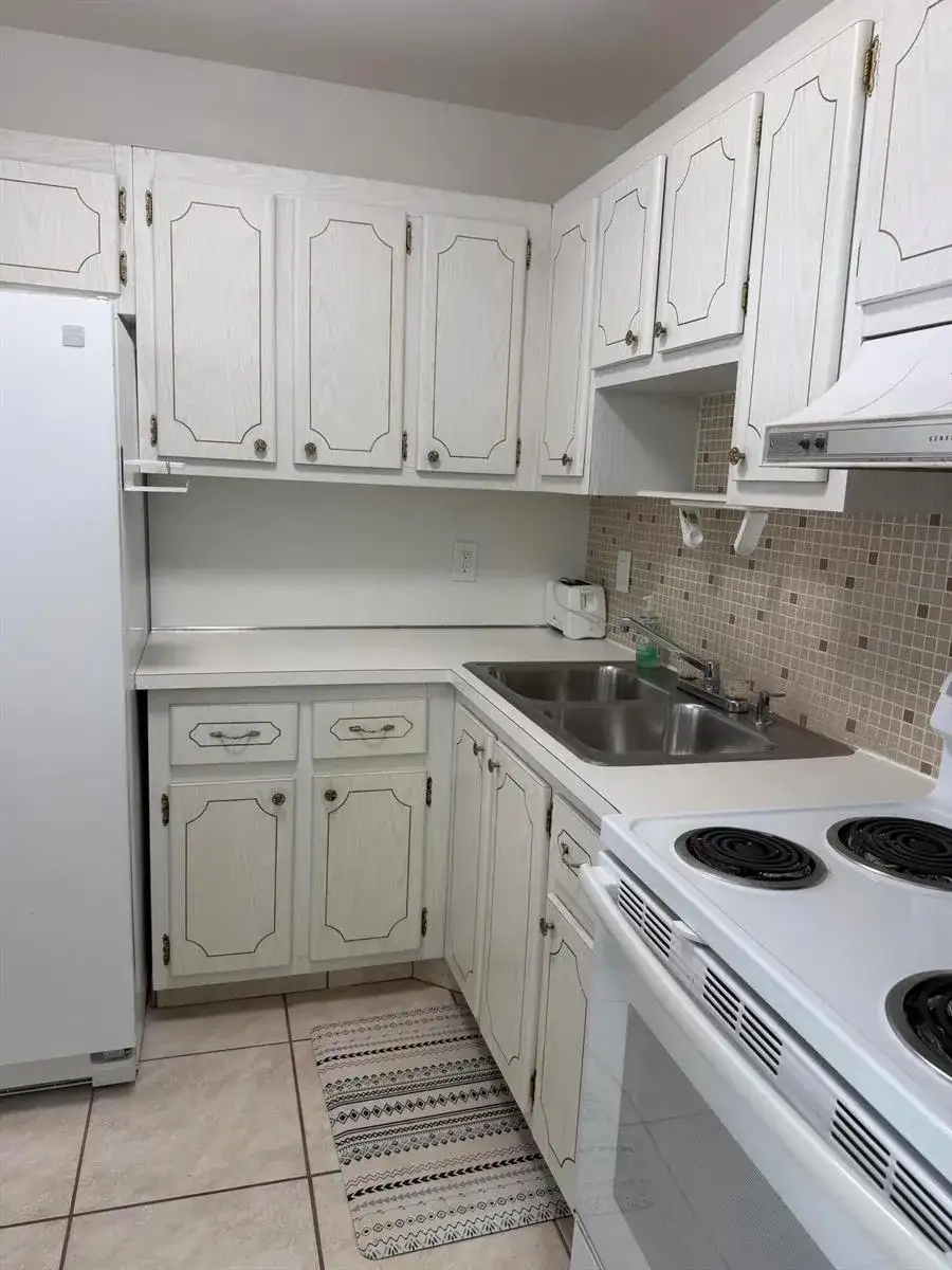 2101 NE 1st Court # 203, Boynton Beach FL 33435 photo 5