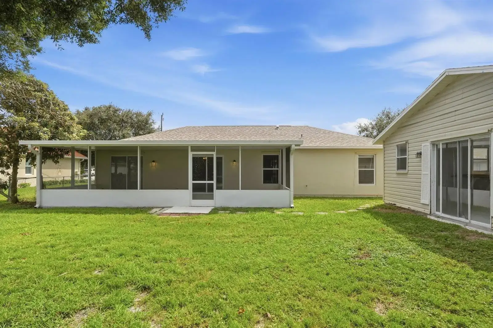 453 SW COLUMBUS Drive, Port St. Lucie FL 34953 photo 3