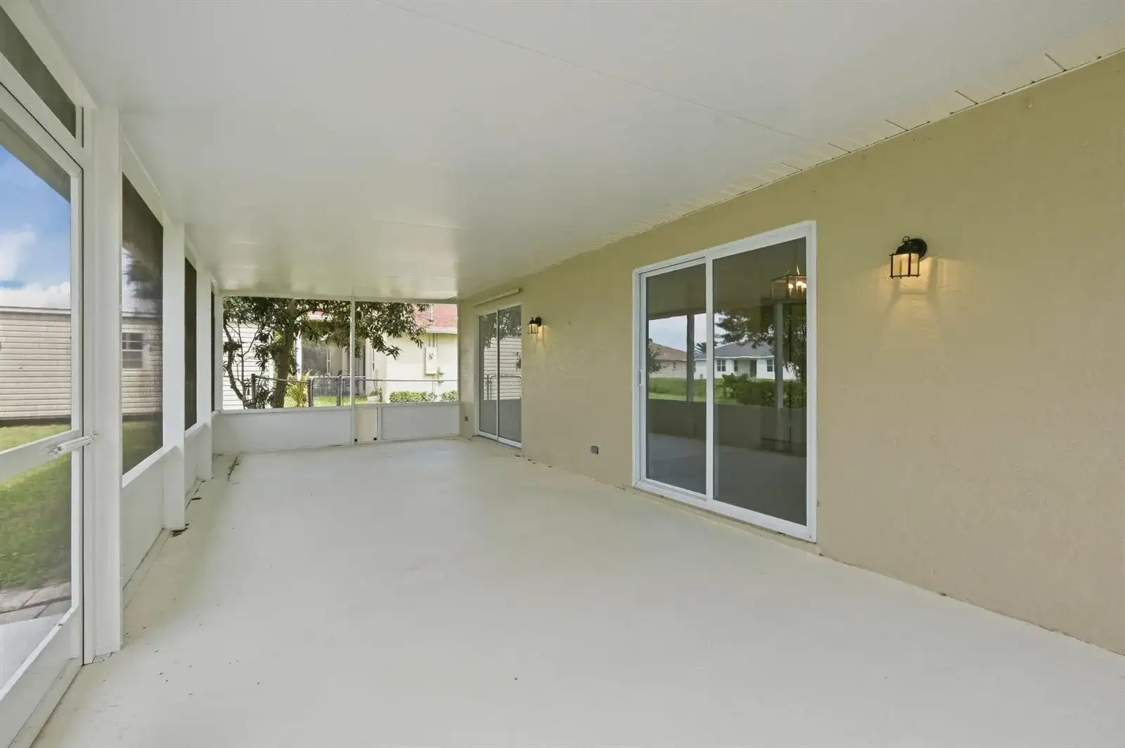 453 SW COLUMBUS Drive, Port St. Lucie FL 34953 photo 4