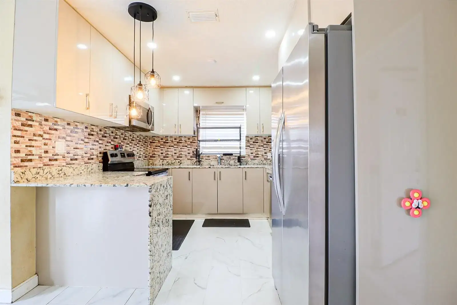 219 NE 6th Avenue, Boynton Beach FL 33435 photo 2