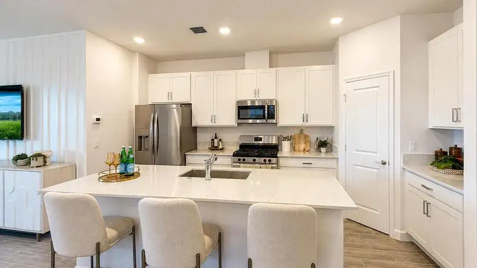 10707 NW WILGROVE Lane, Port St. Lucie FL 34987 photo 2