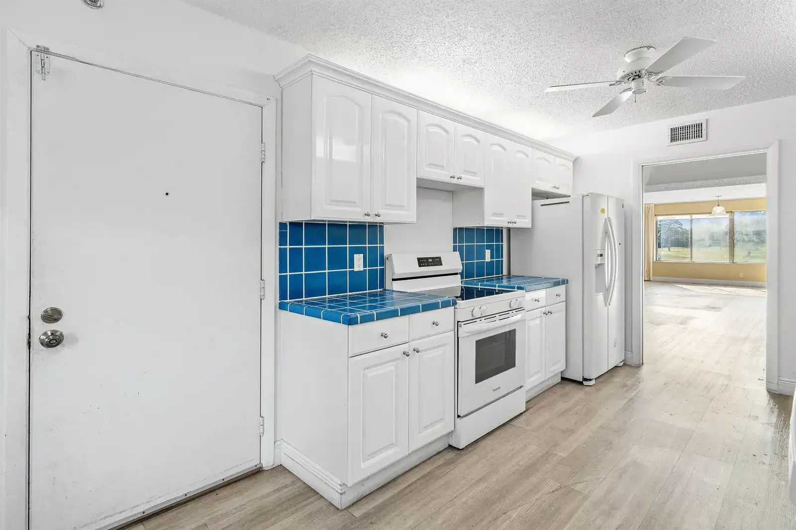 6768 10TH Avenue N # 216, Lake Worth FL 33467 photo 2