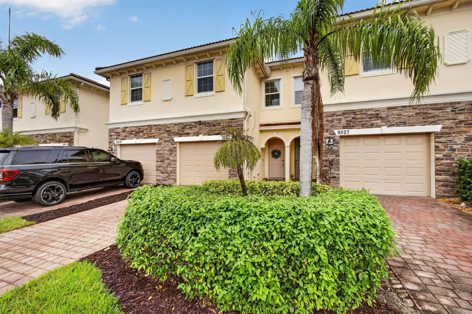 9523 SW Merlin Court, Stuart FL 34997 photo 2