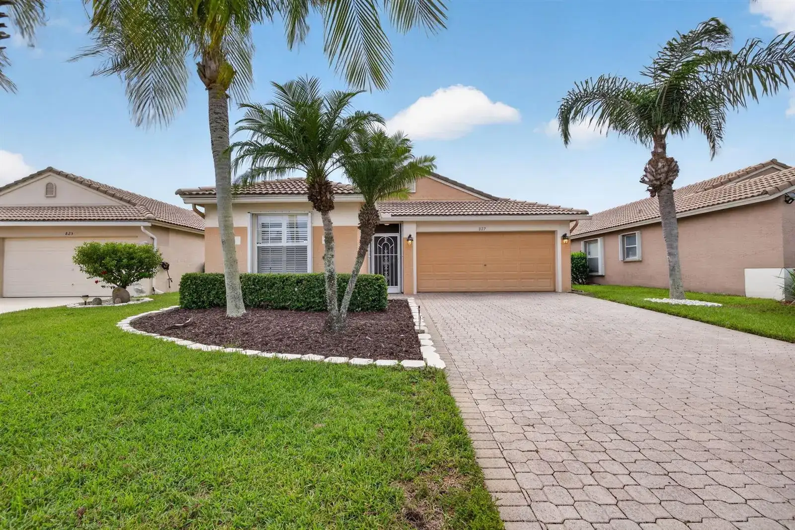 827 NW Greenwich Court, Port St. Lucie FL 34983 photo 2