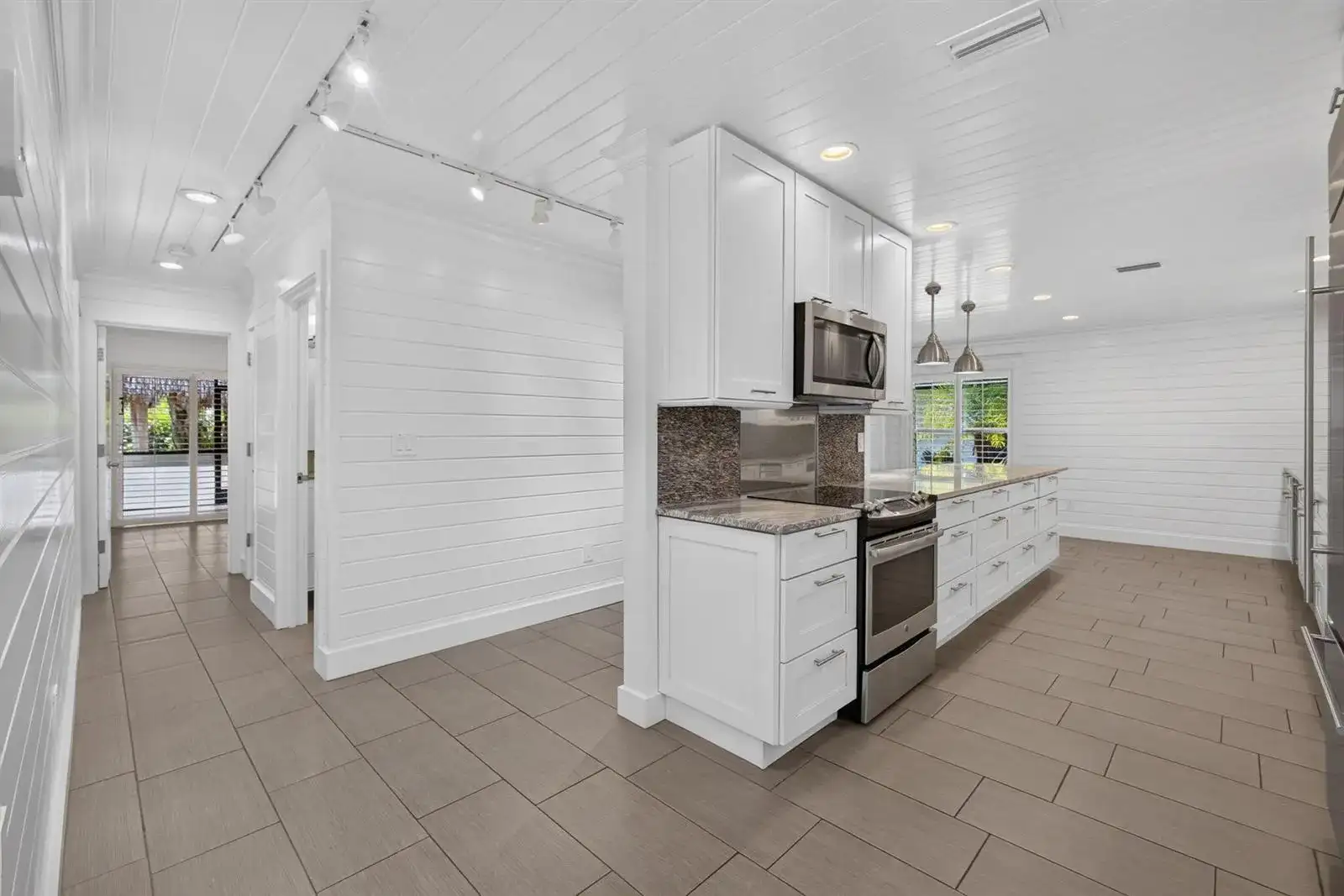338 SW INDIAN GROVES Drive, Stuart FL 34994 photo 4
