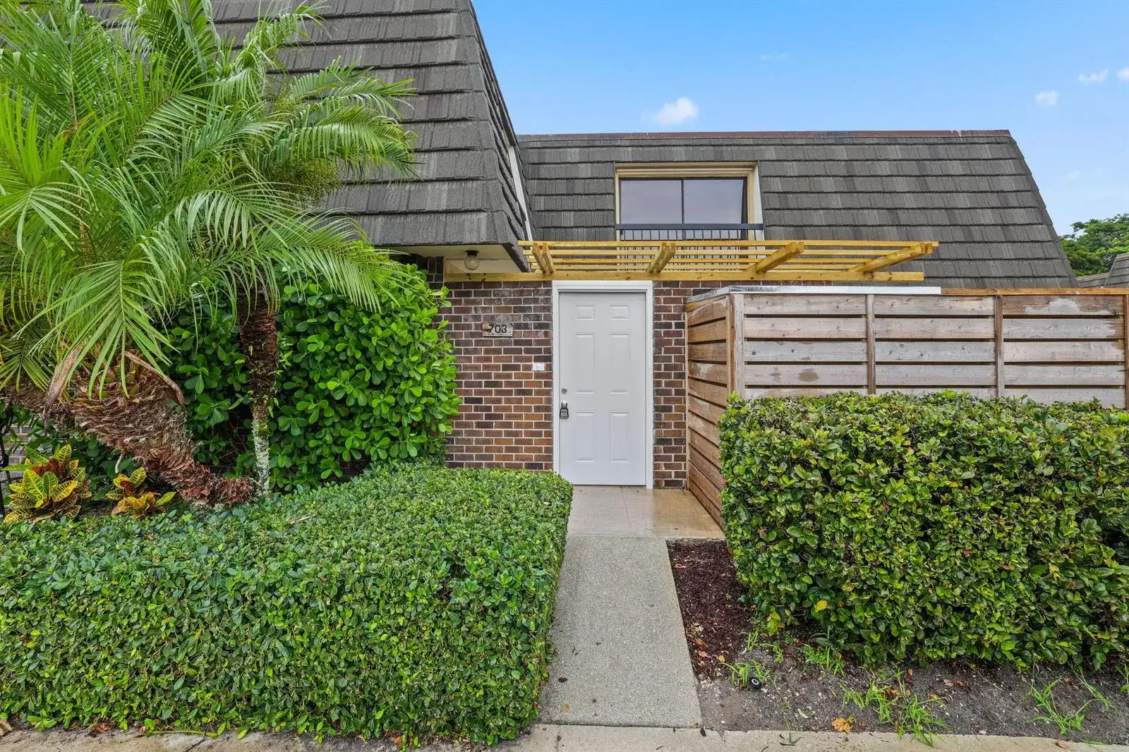 703 7th Terrace, Palm Beach Gardens FL 33418 photo 2