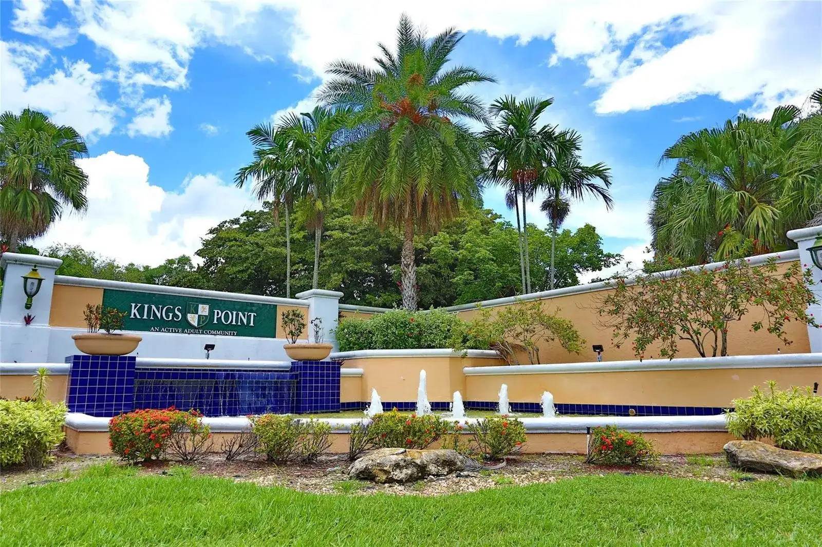 9712 S Belfort Circle, Tamarac FL 33321 photo 4