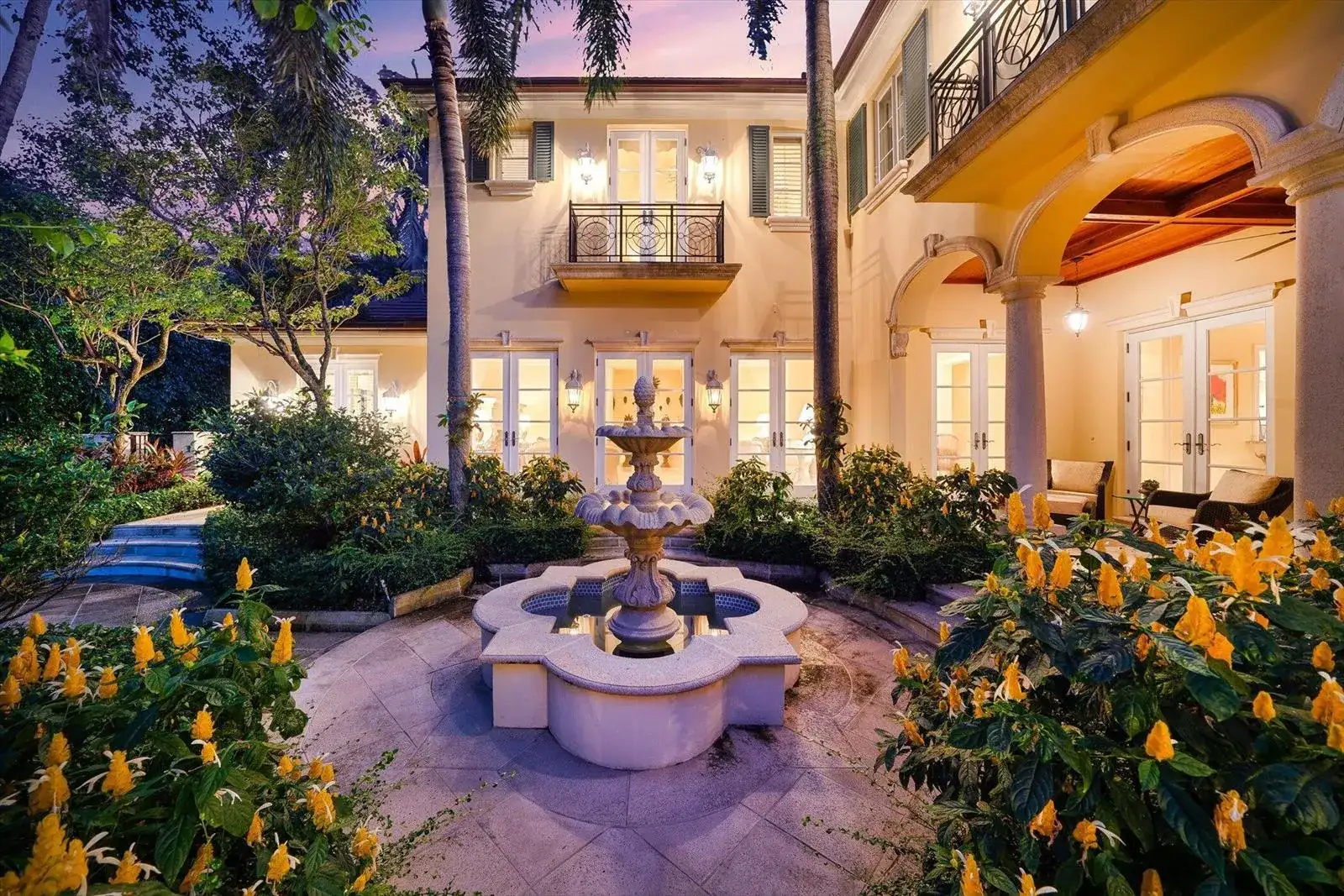 223 Coral Lane, Palm Beach FL 33480 photo 2