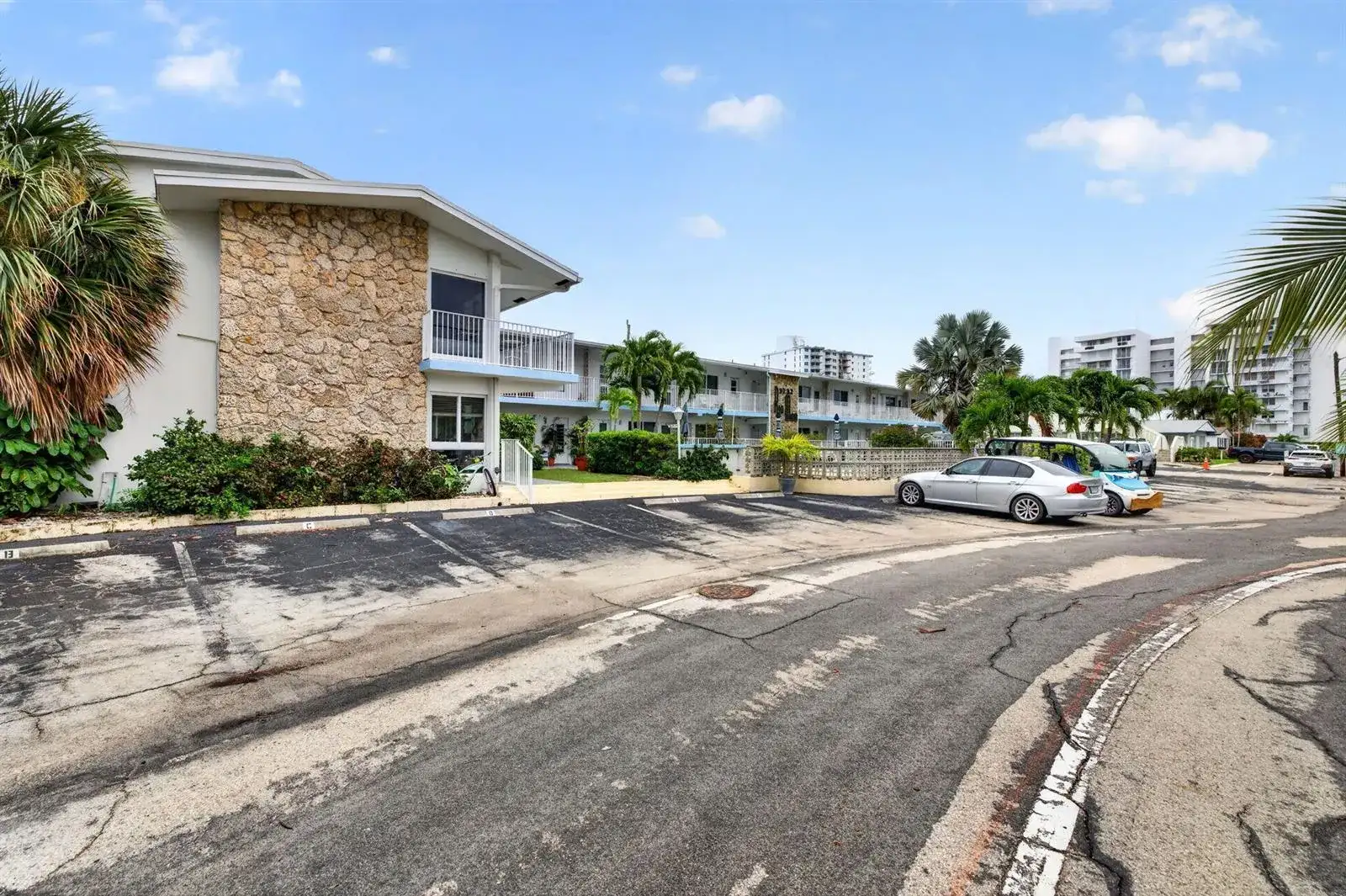 3232 Canal Drive, Pompano Beach FL 33062 photo 4