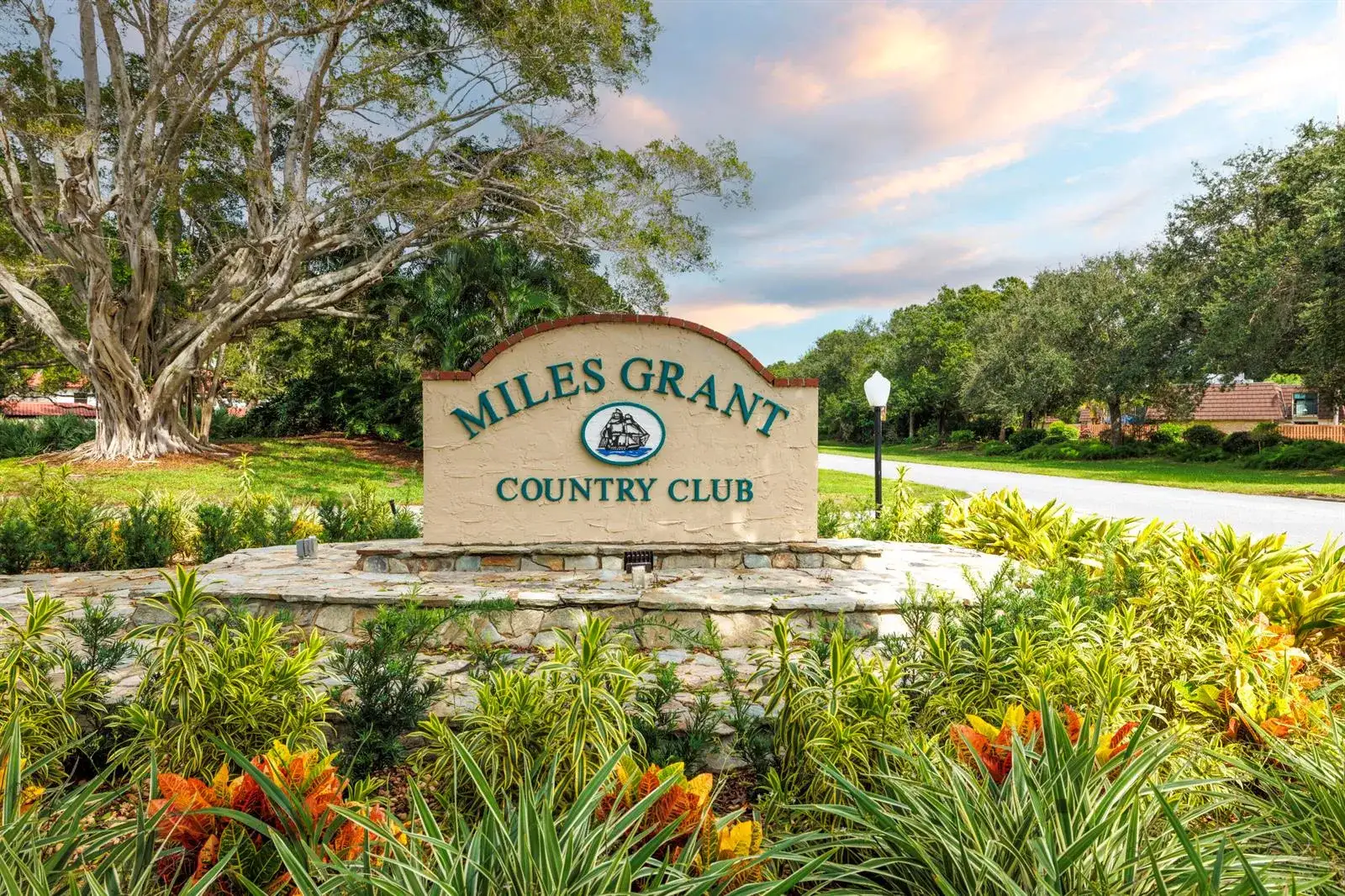 5373 SE MILES GRANT Road # 108, Stuart FL 34997 photo 2