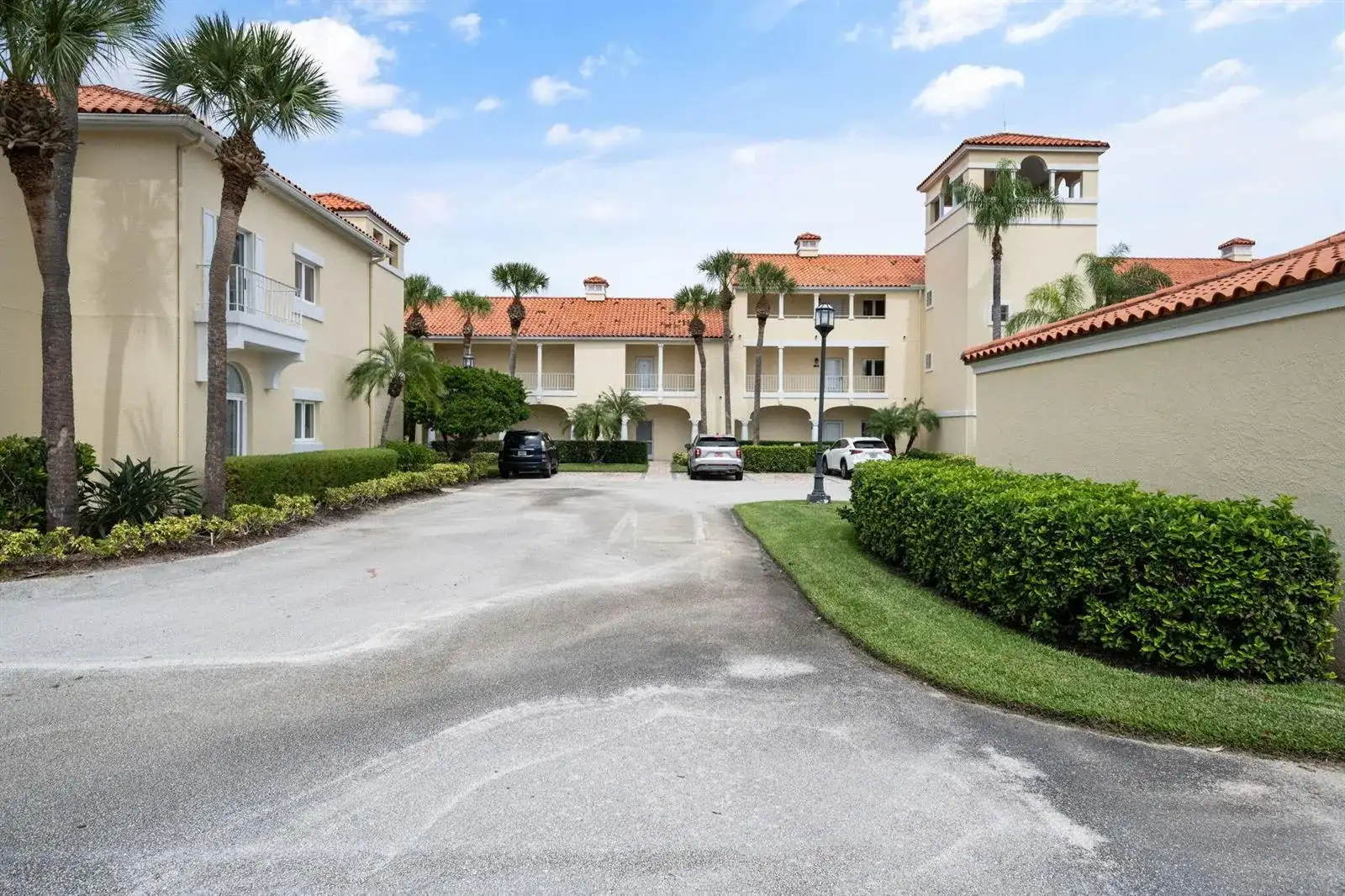 5040 HARMONY Circle # 203, Vero Beach FL 32967 photo 2
