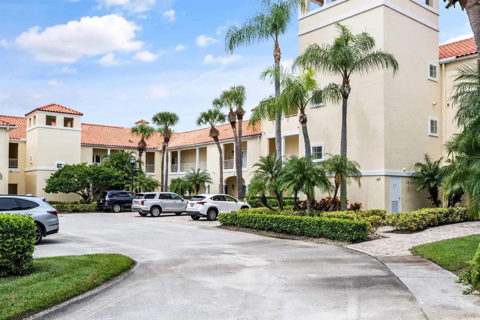 5040 HARMONY Circle # 203, Vero Beach FL 32967 photo 4