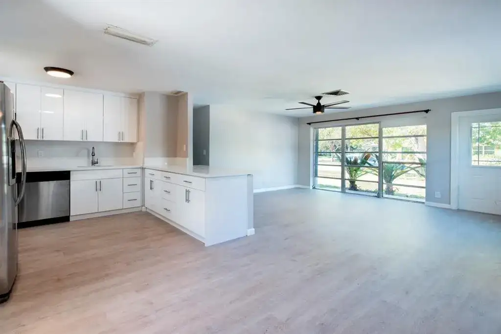 2380 NE 8TH Avenue, Pompano Beach FL 33064 photo 4