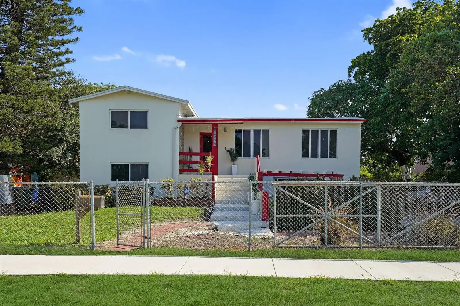 220 NW 42ND Street, Oakland Park FL 33309 photo 4