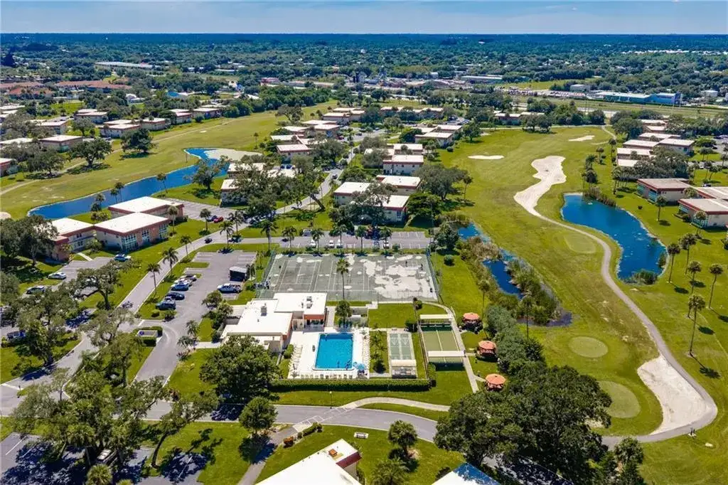 99 SPRING LAKE Drive # 101, Vero Beach FL 32962 photo 2