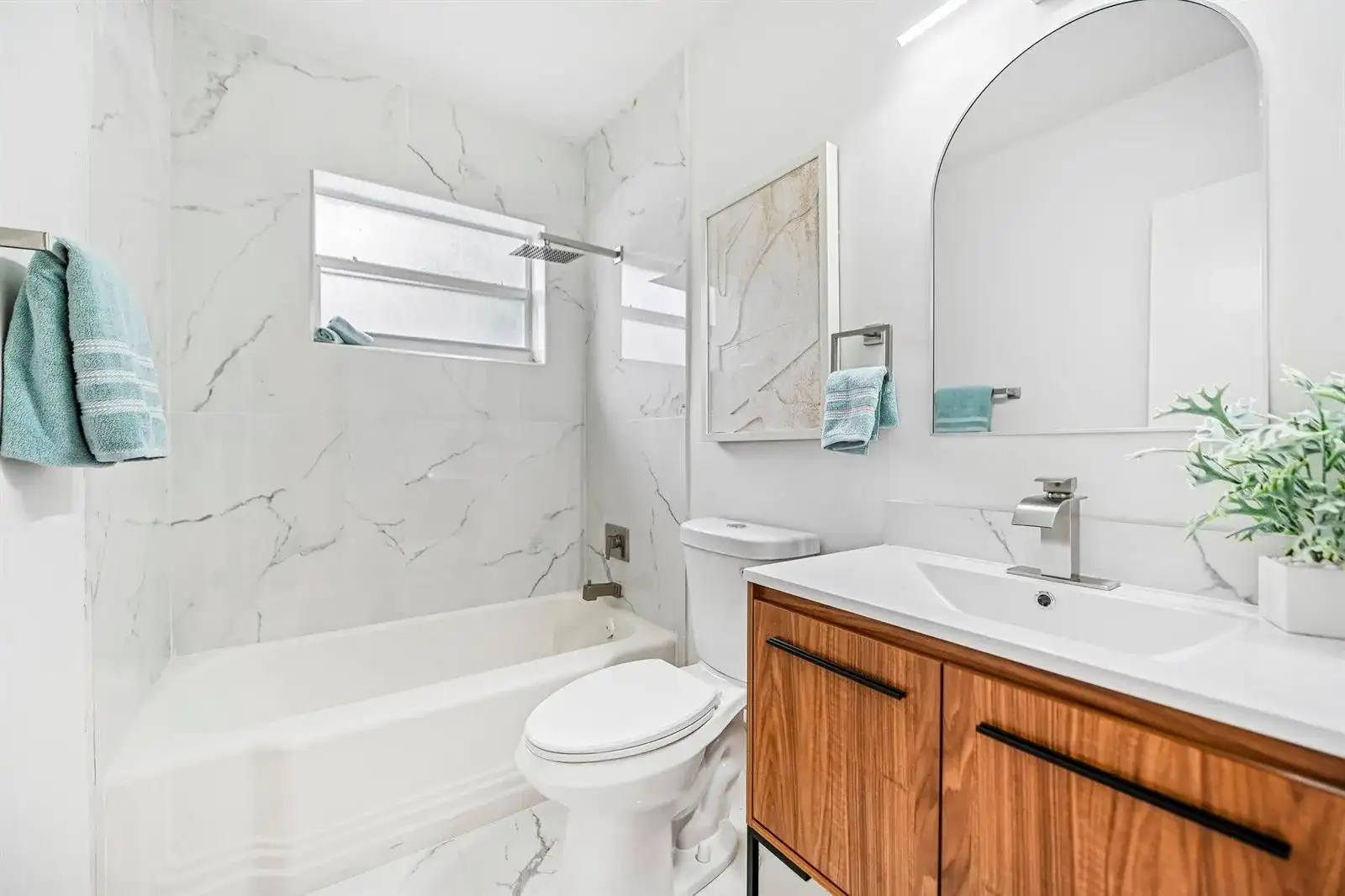 285 NE 165TH Street, Miami FL 33162 photo 4