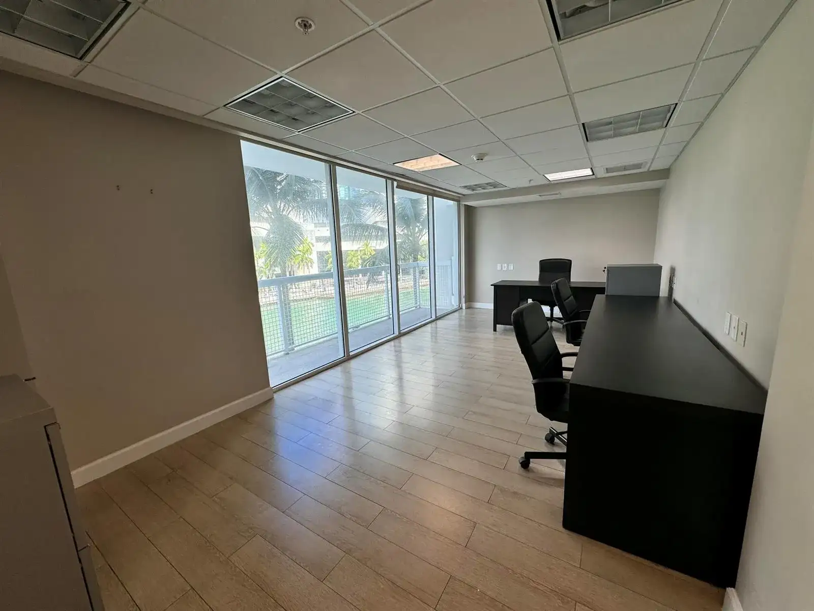 31 SE 5th Street # 301, Miami FL 33131 photo 2