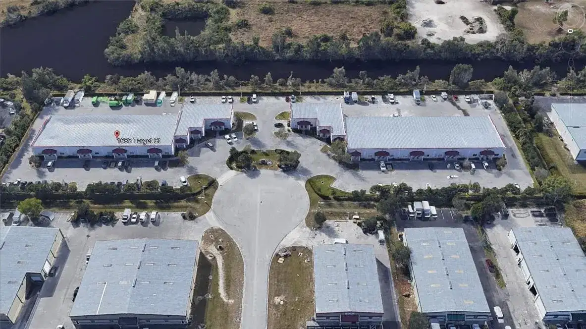 1685 Target Court, FL 33905 photo 2