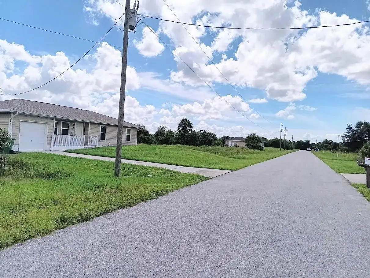 100 Flanders Street, Port Charlotte FL 33954 photo 4