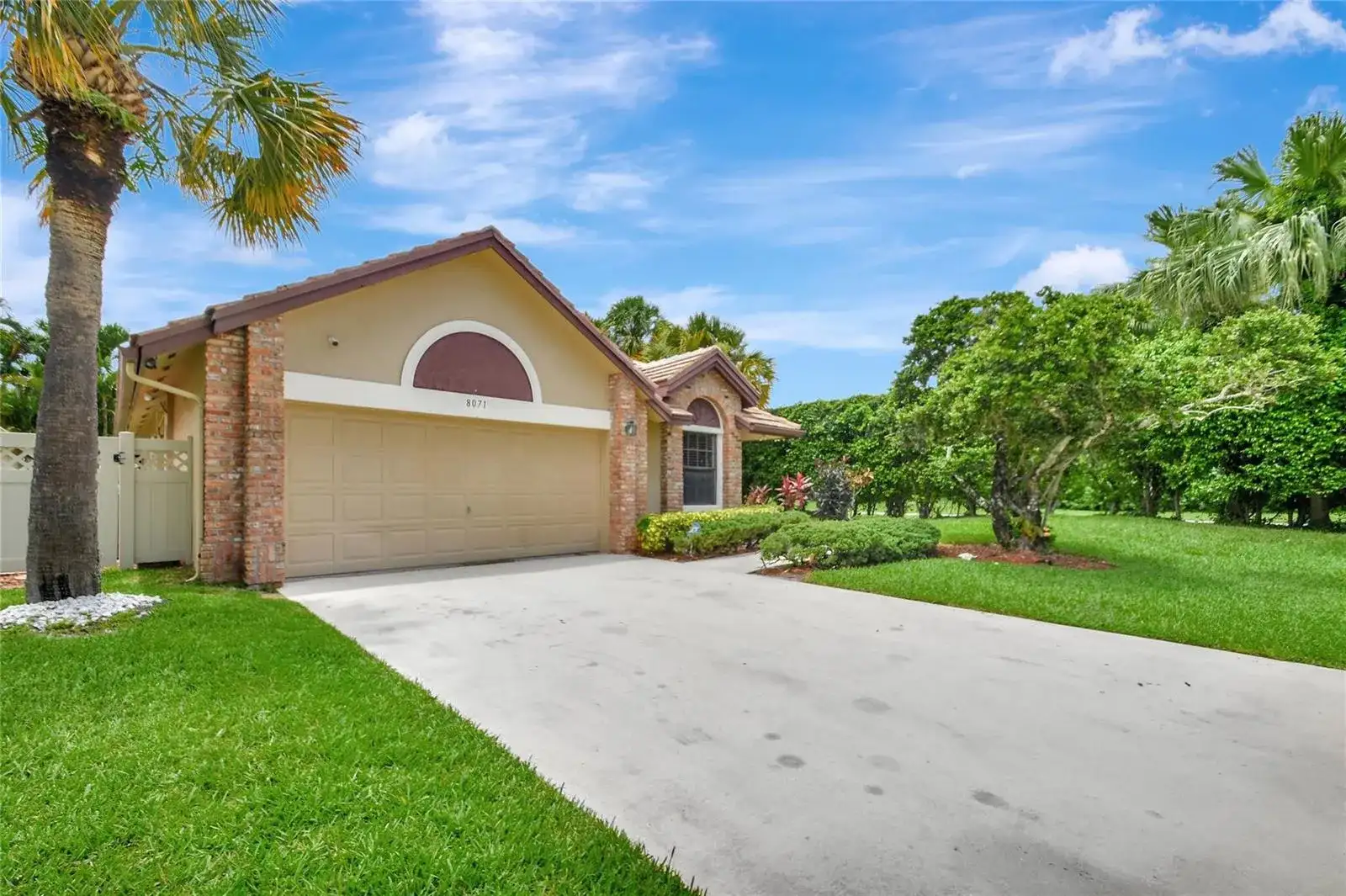 8071 Popash Court, Boynton Beach FL 33472 photo 2