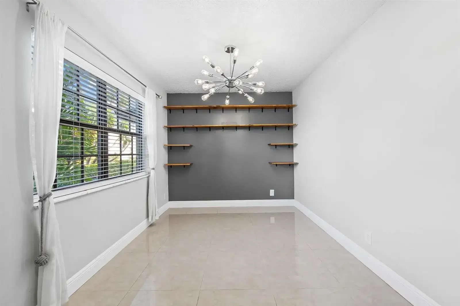 2127 NE 11th Avenue, Wilton Manors FL 33305 photo 3