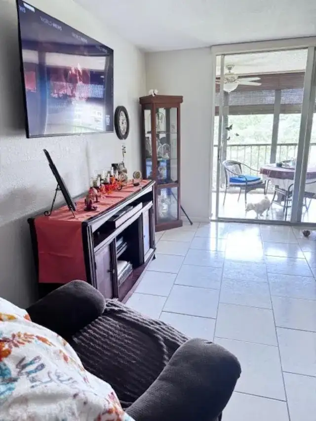 7320 Lake Circle Drive # 407, Margate FL 33063 photo 5