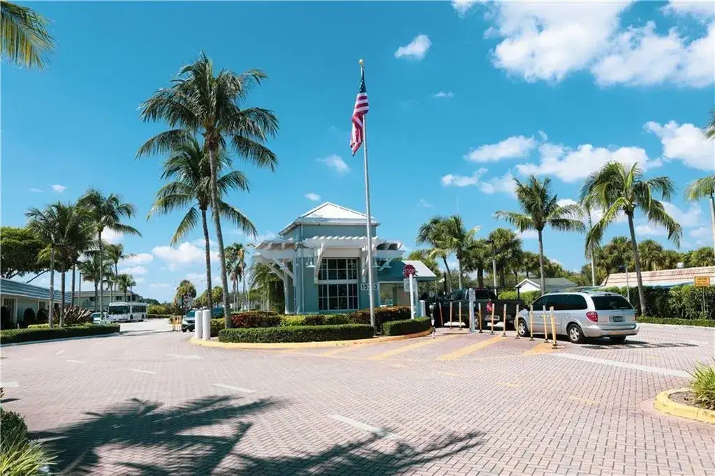 286 Monaco F # F, Delray Beach FL 33446 photo 2