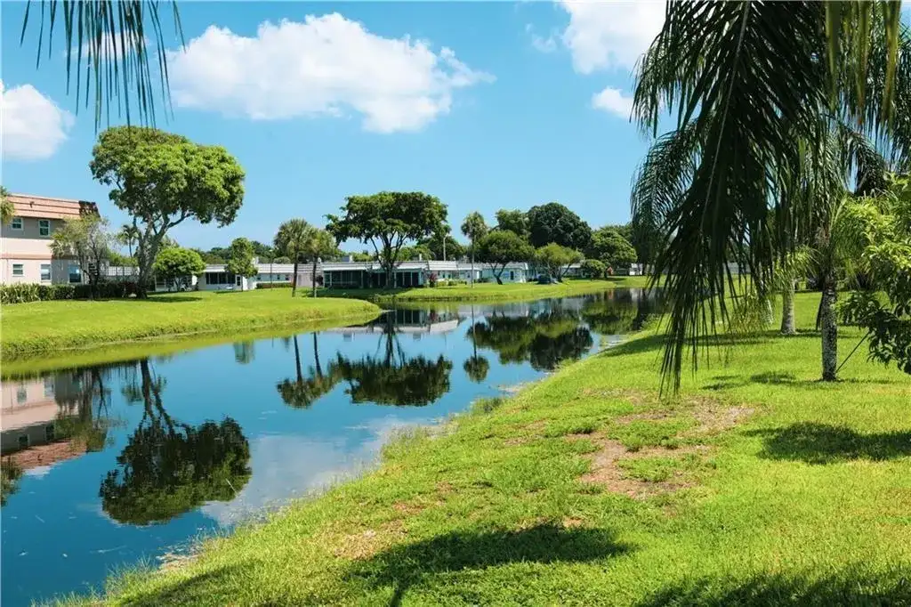 286 Monaco F # F, Delray Beach FL 33446 photo 3