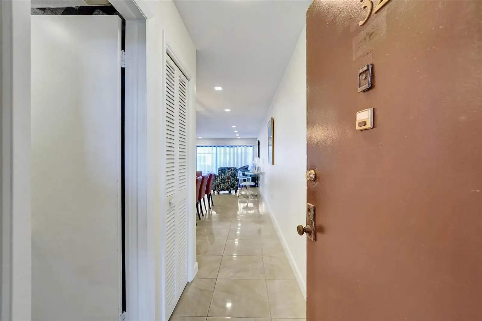 4060 N Hills Drive # 32, Hollywood FL 33021 photo 2