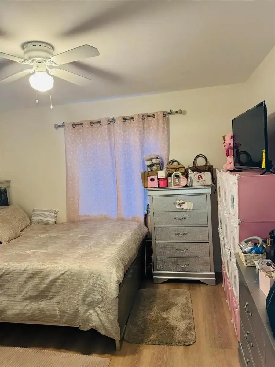 958 W 4th Street, Riviera Beach FL 33404 photo 2
