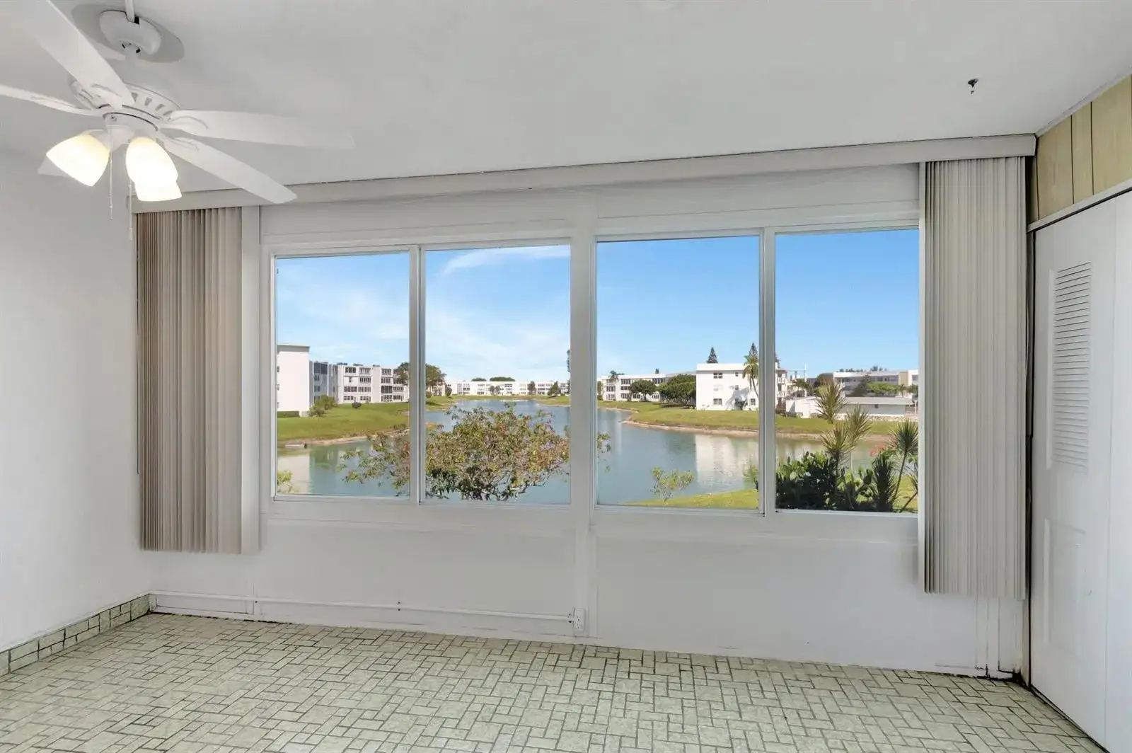 267 Wellington J # 267, West Palm Beach FL 33417 photo 2