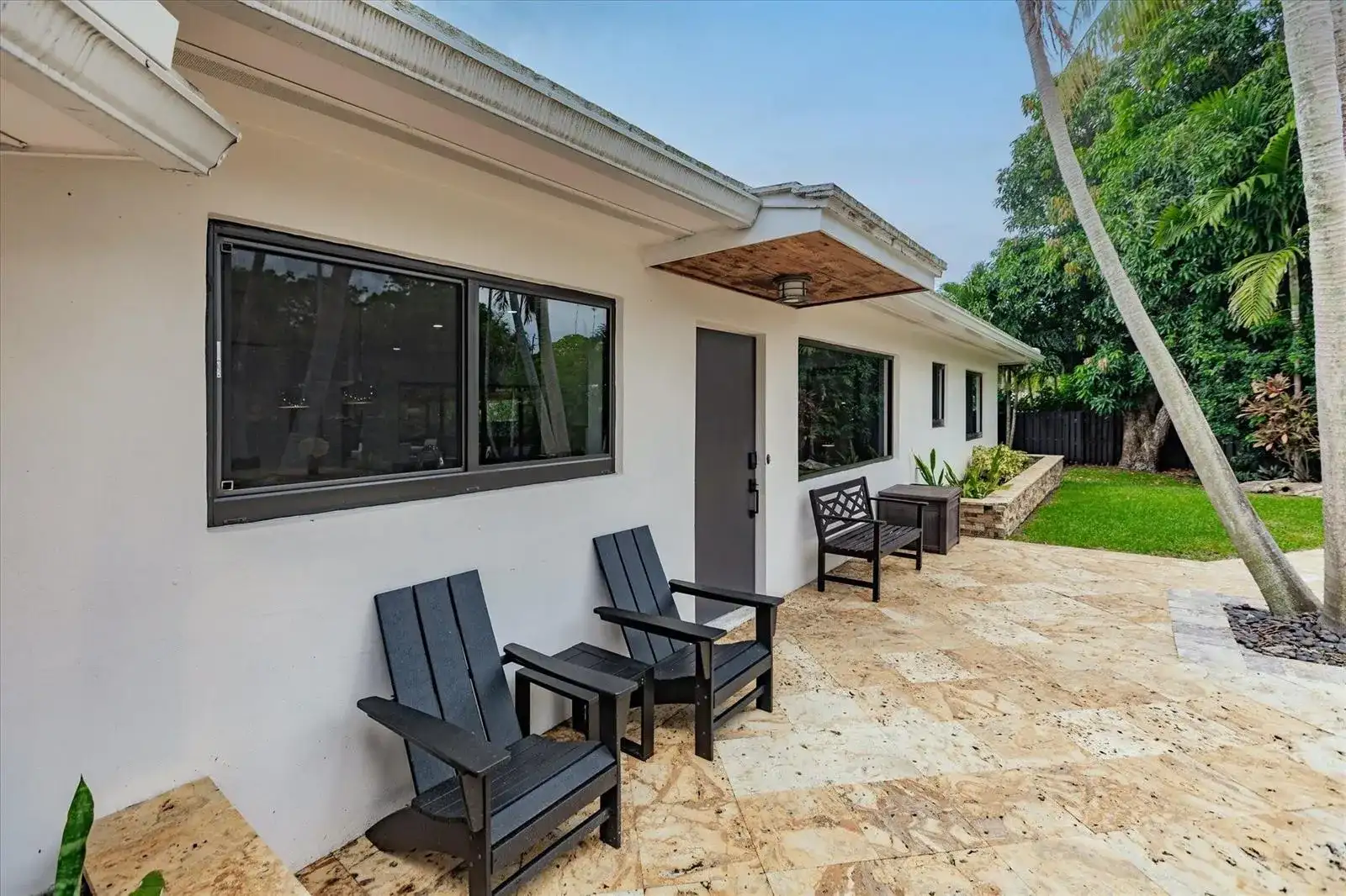 1900 Bayview Drive, Fort Lauderdale FL 33305 photo 2