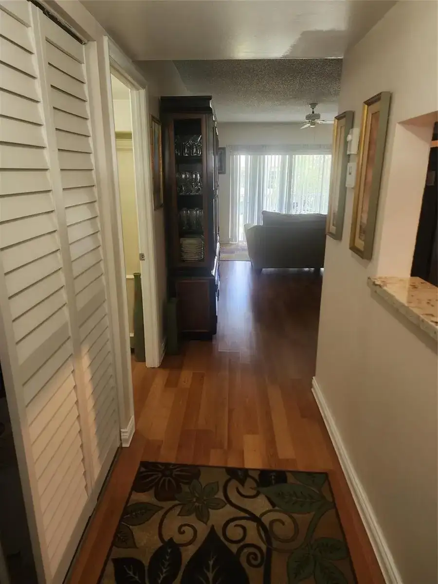 7500 NW 4th Place, Margate FL 33063 photo 2