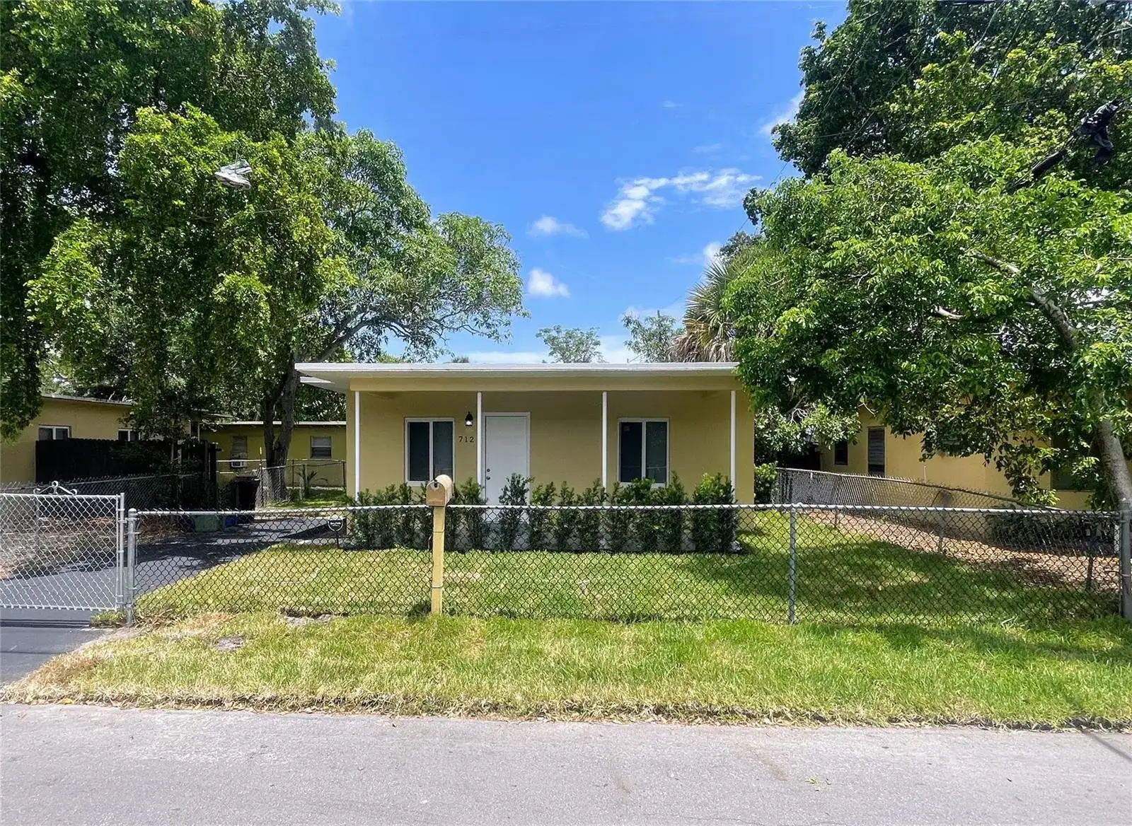 712 NW 17th Avenue, Fort Lauderdale FL 33311 photo 2