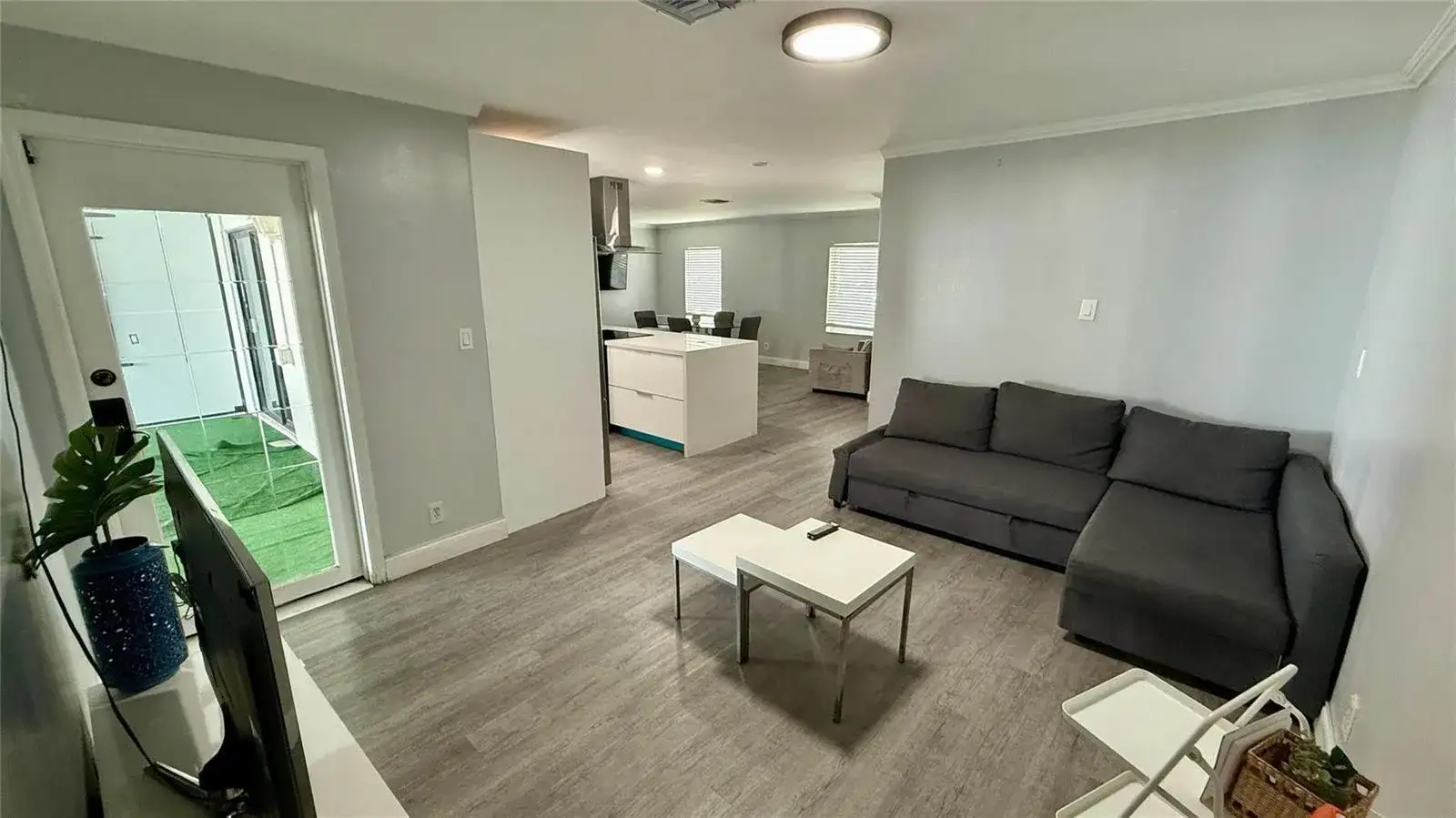 8231 SW 9th Street, North Lauderdale FL 33068 photo 5