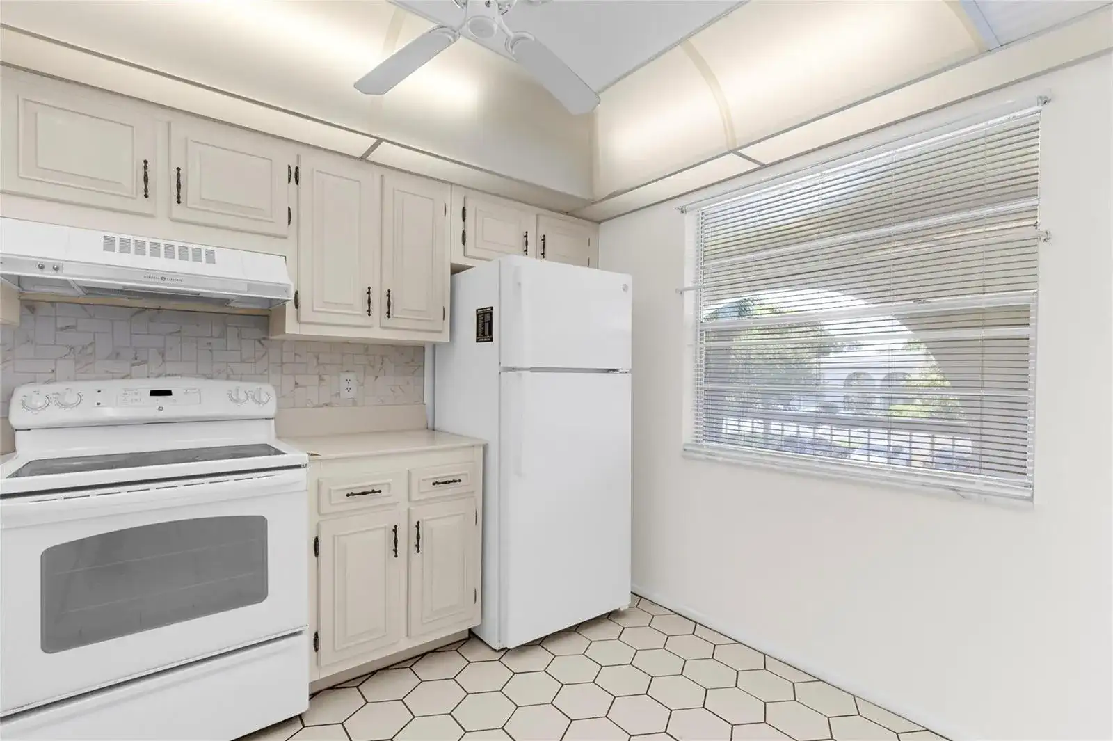 2701 Nassau Bend # D2, Coconut Creek FL 33066 photo 5