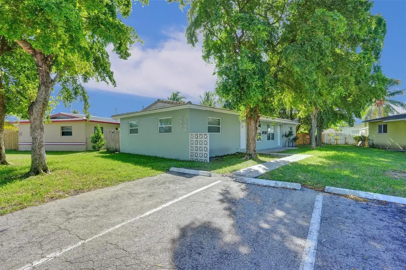 260 NE 41st Street, Oakland Park FL 33334 photo 2