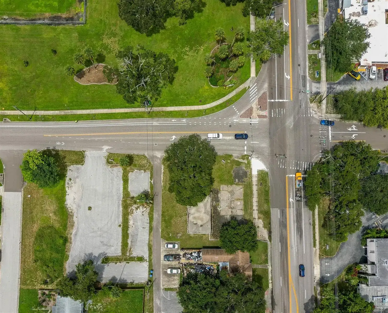 N 17th Street, FL 33713 photo 5