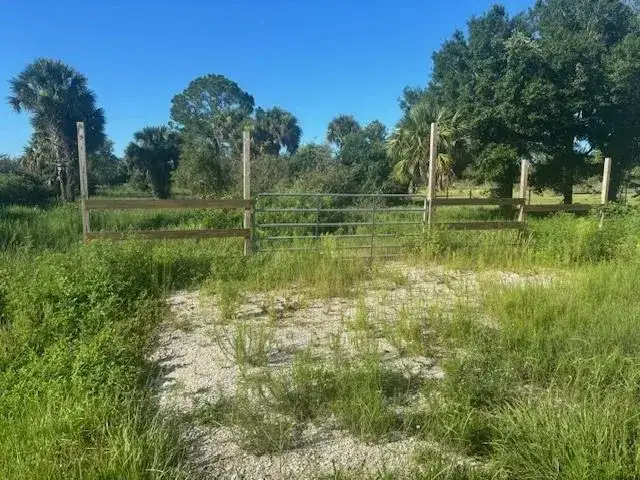19216 NW 300th Street, Okeechobee FL 34972 photo 2