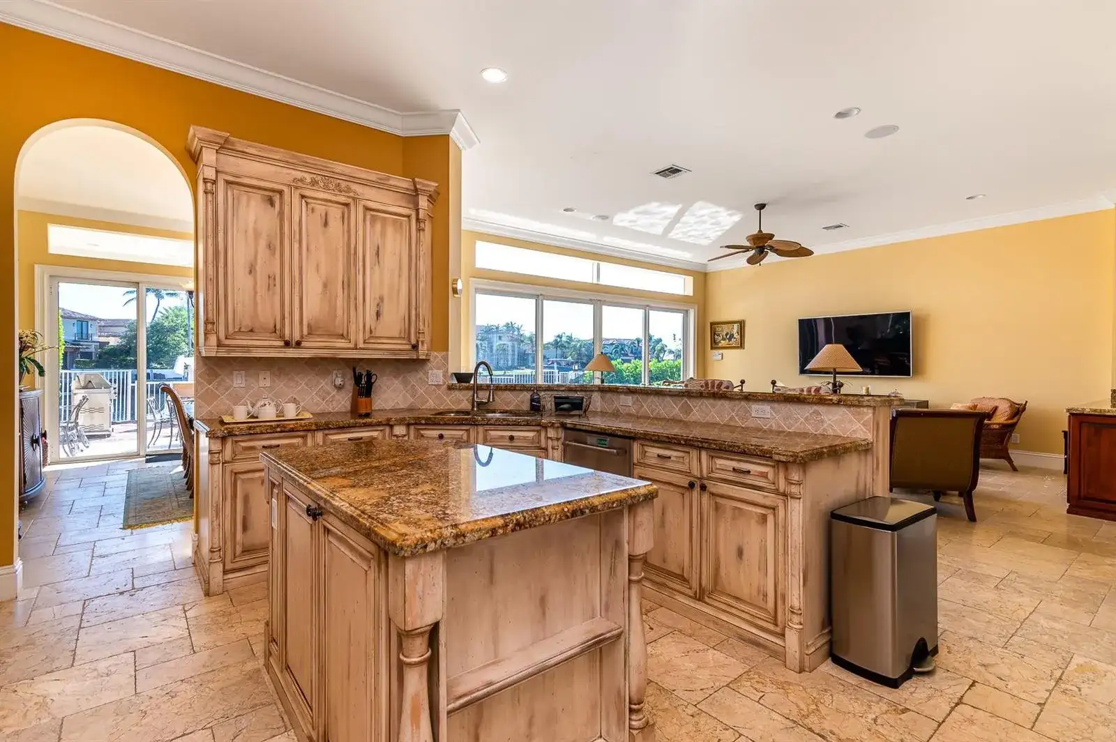 580 Admirals Way, Delray Beach FL 33483 photo 5