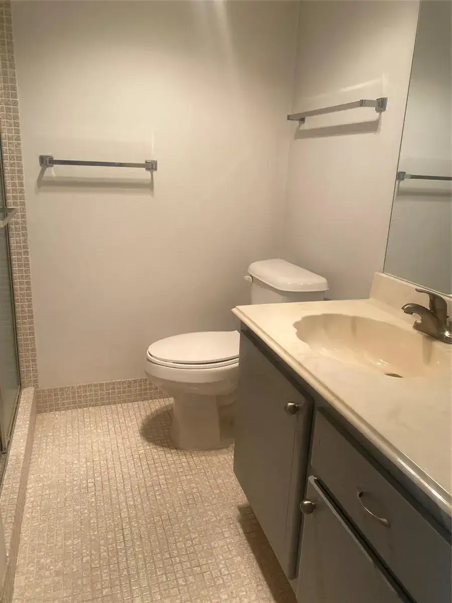 408 Grantham A # 408, Deerfield Beach FL 33442 photo 5