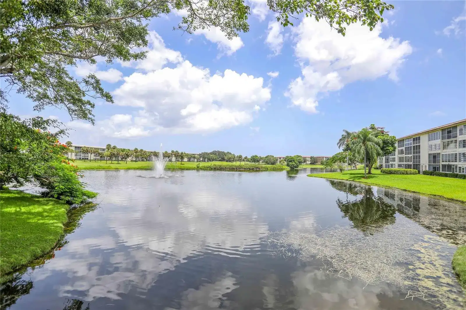 2302 Lucaya Lane # L4, Coconut Creek FL 33066 photo 3
