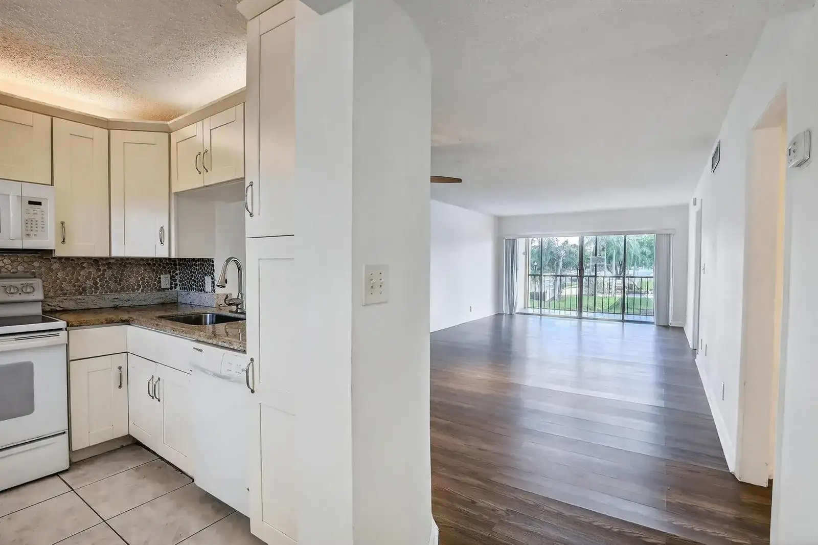3905 N Nob Hill Road # 201, Sunrise FL 33351 photo 4