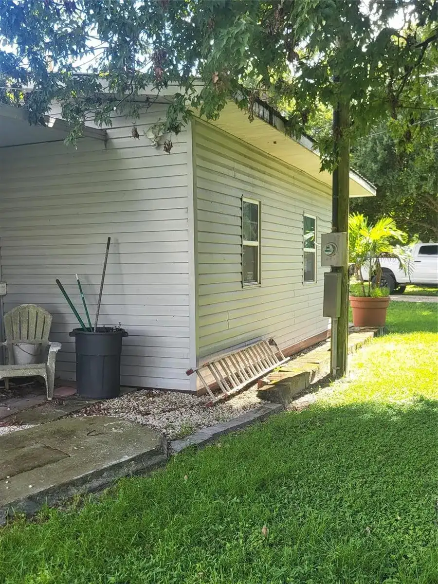 1048 Arvin Lane, Moore Haven FL 33471 photo 5