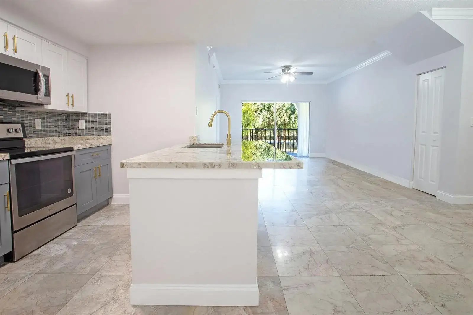 5860 W Sample Road # 204, Coral Springs FL 33067 photo 4