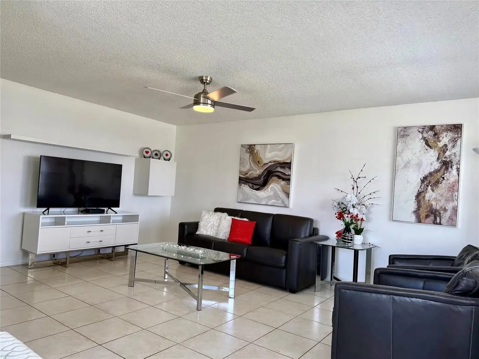 144 Farnham F, Deerfield Beach FL 33442 photo 3