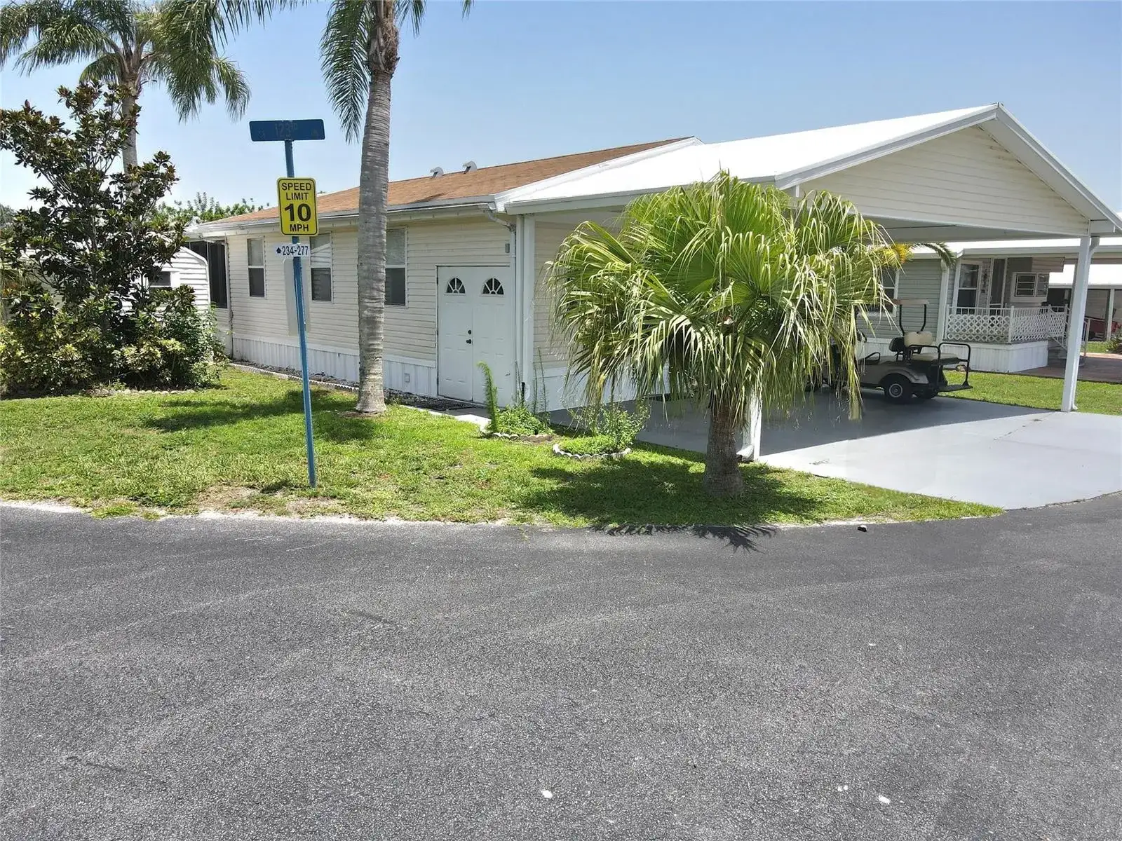 12310 SE 143rd Avenue, FL 34974 photo 3