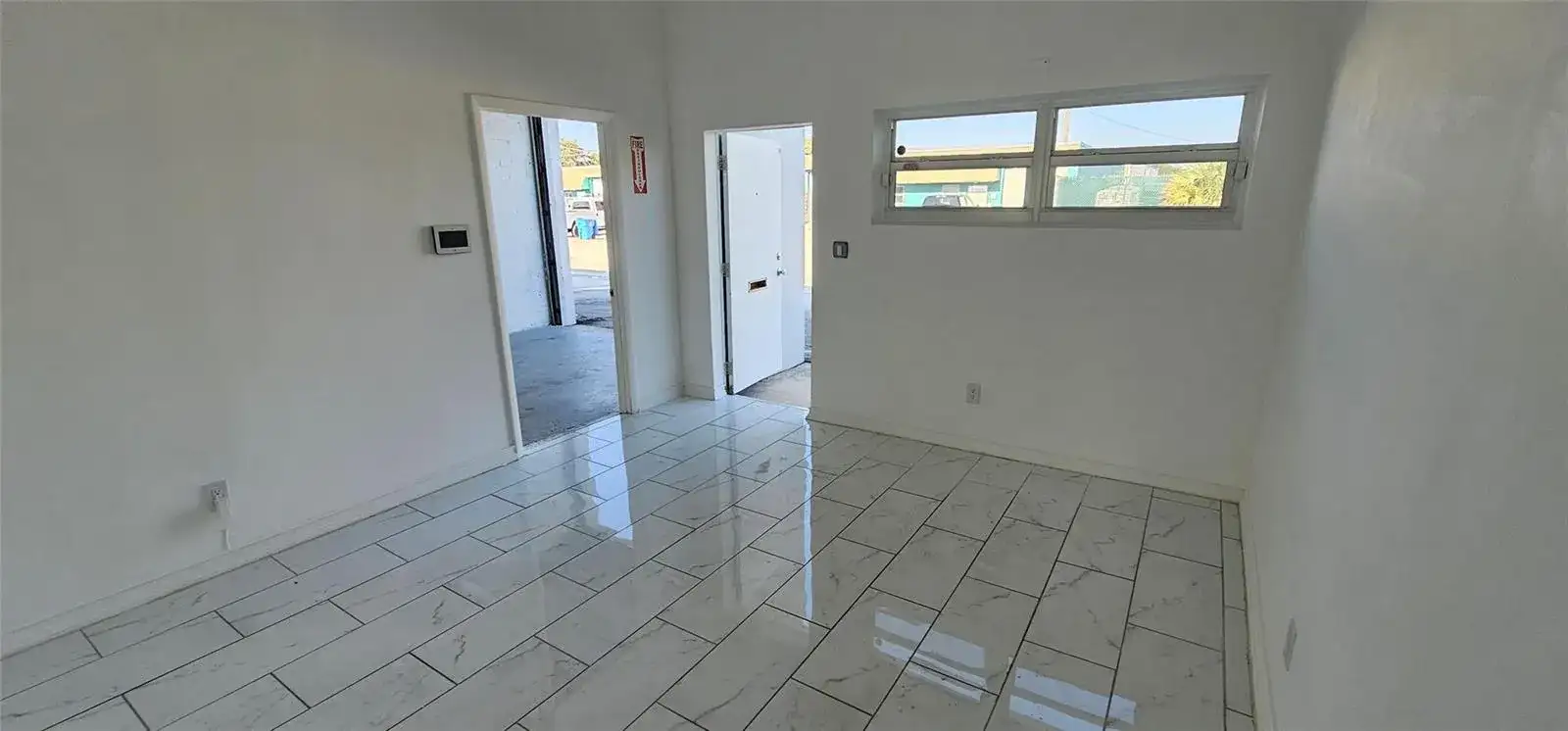 4834 NE 10 Avenue, Oakland Park FL 33334 photo 2