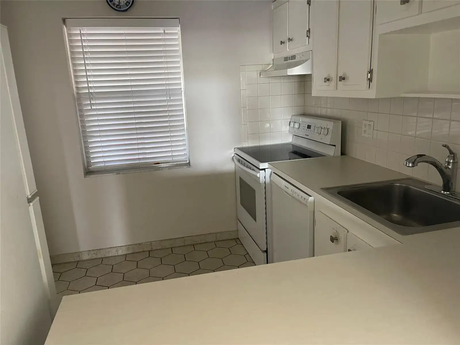 1005 Country Club Drive # 205, Margate FL 33063 photo 3
